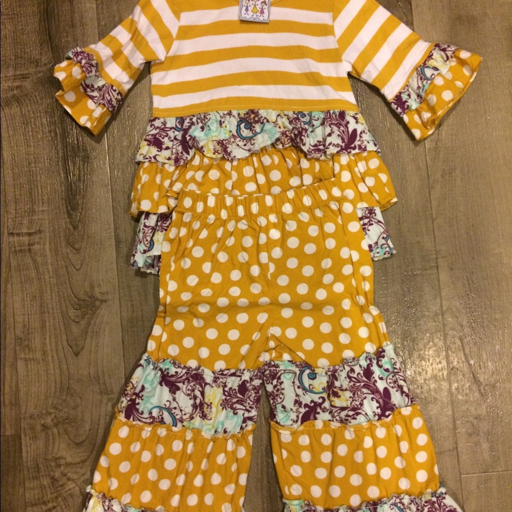 Three Sisters outfit size 18 months